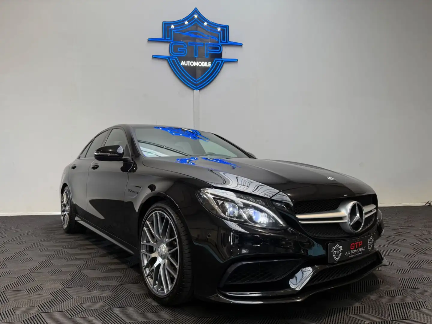Mercedes-Benz C 63 AMG C -Klasse Lim. C 63 AMG Schwarz - 2