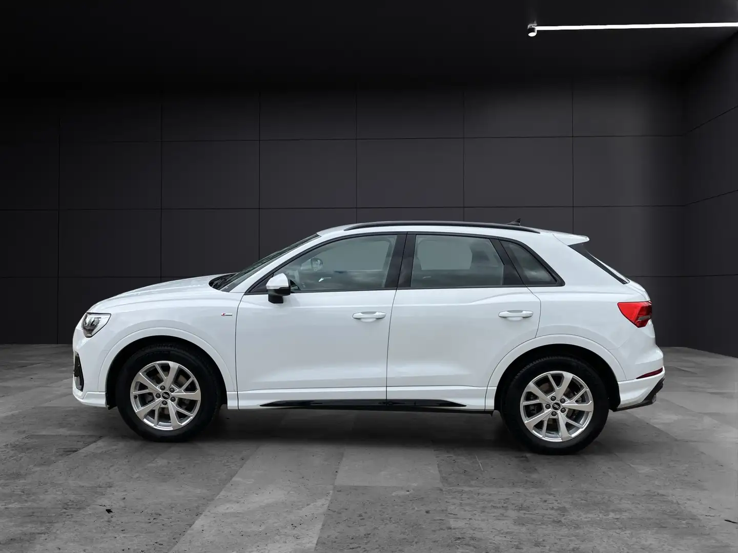 Audi Q3 35 TDI quattro S-line S-tronic Navi AVC GRA RFK SH Weiß - 2