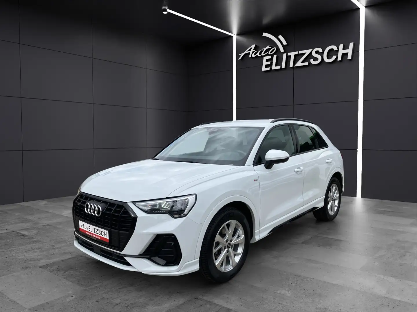 Audi Q3 35 TDI quattro S-line S-tronic Navi AVC GRA RFK SH Weiß - 2