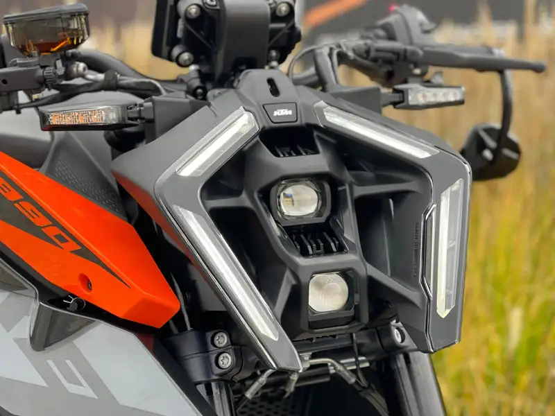 KTM 990 Super Duke - foto 3