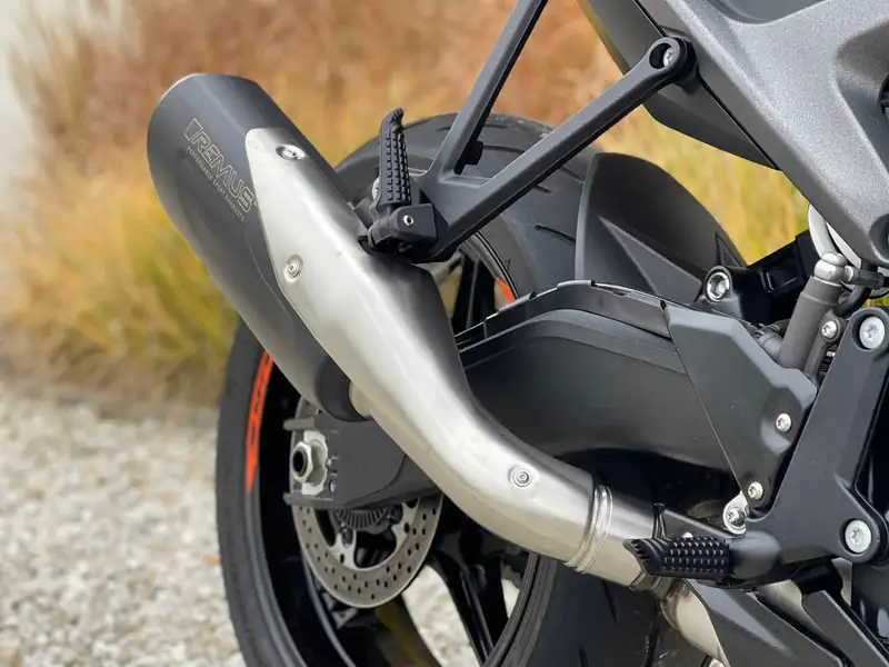 KTM 990 Super Duke - foto 8