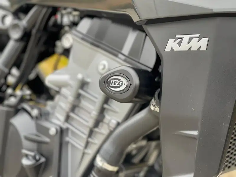 KTM 990 Super Duke - foto 5