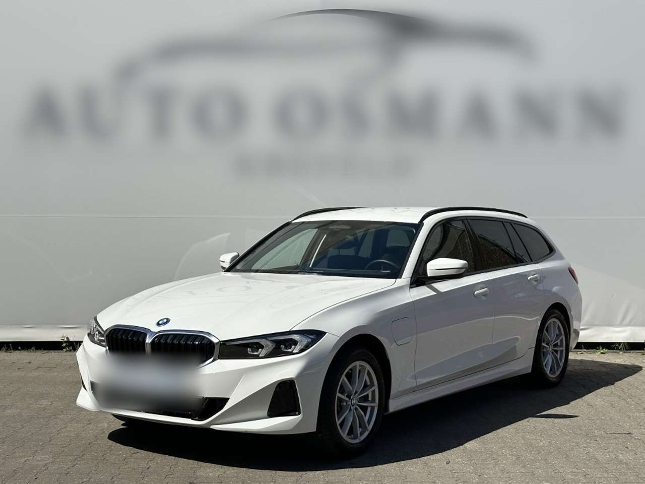 BMW-320-e Touring xDrive Aut. Curved Display DAB