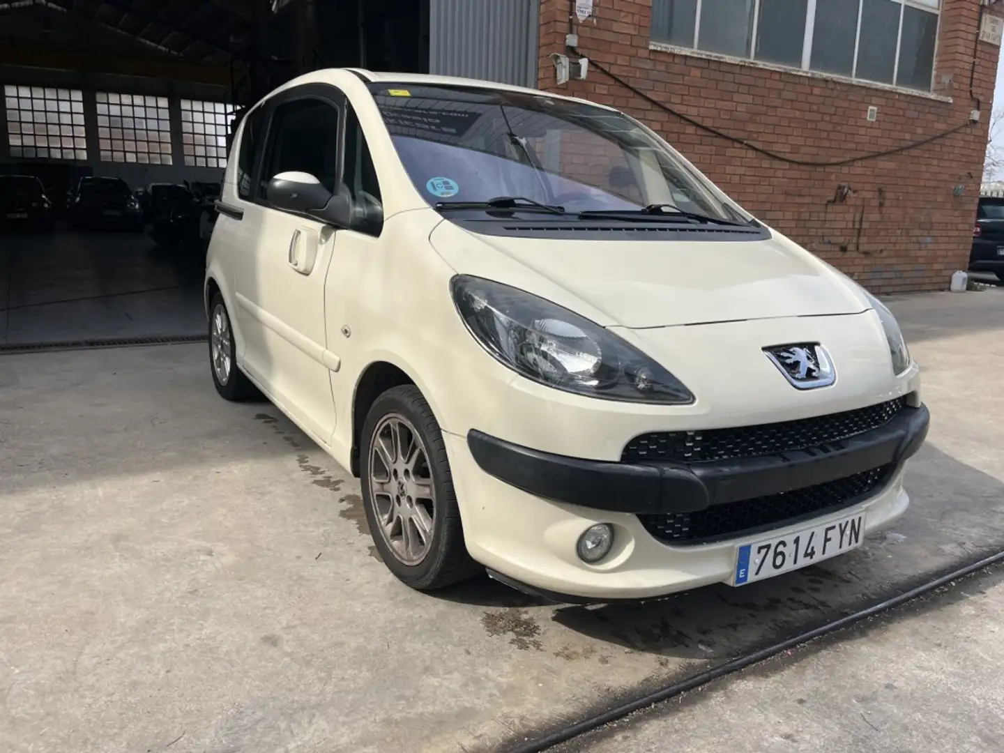 Peugeot 1007 1.4 Sport Beige - 1