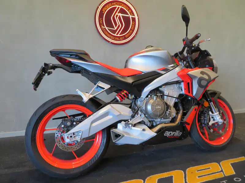 Aprilia Tuono - foto 3