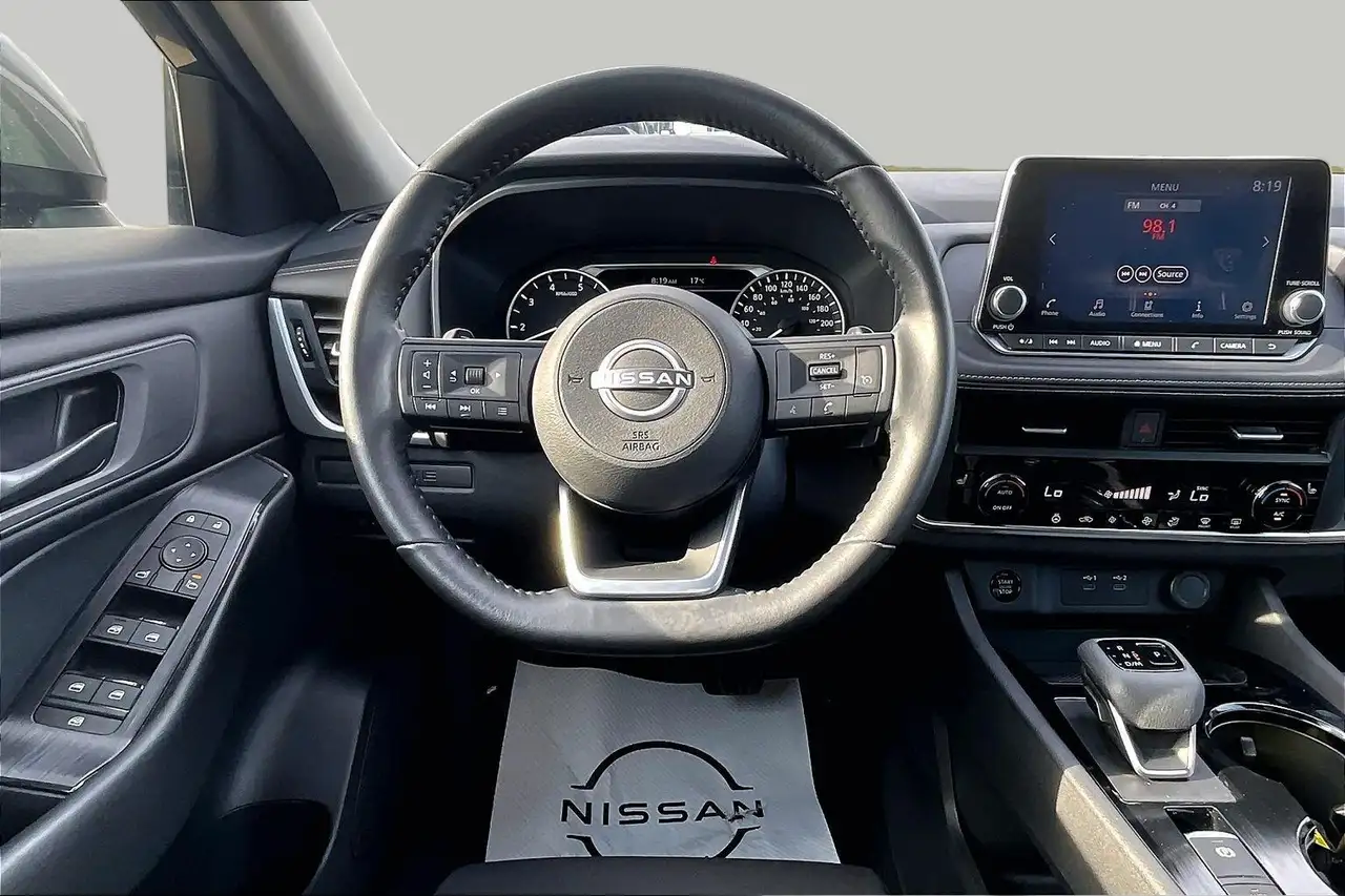 Nissan Rogue снимка Nissan Rogue