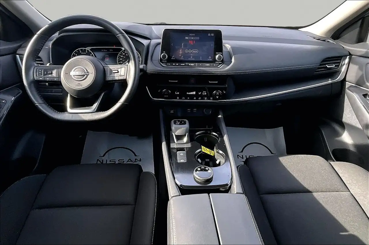 Nissan Rogue снимка Nissan Rogue