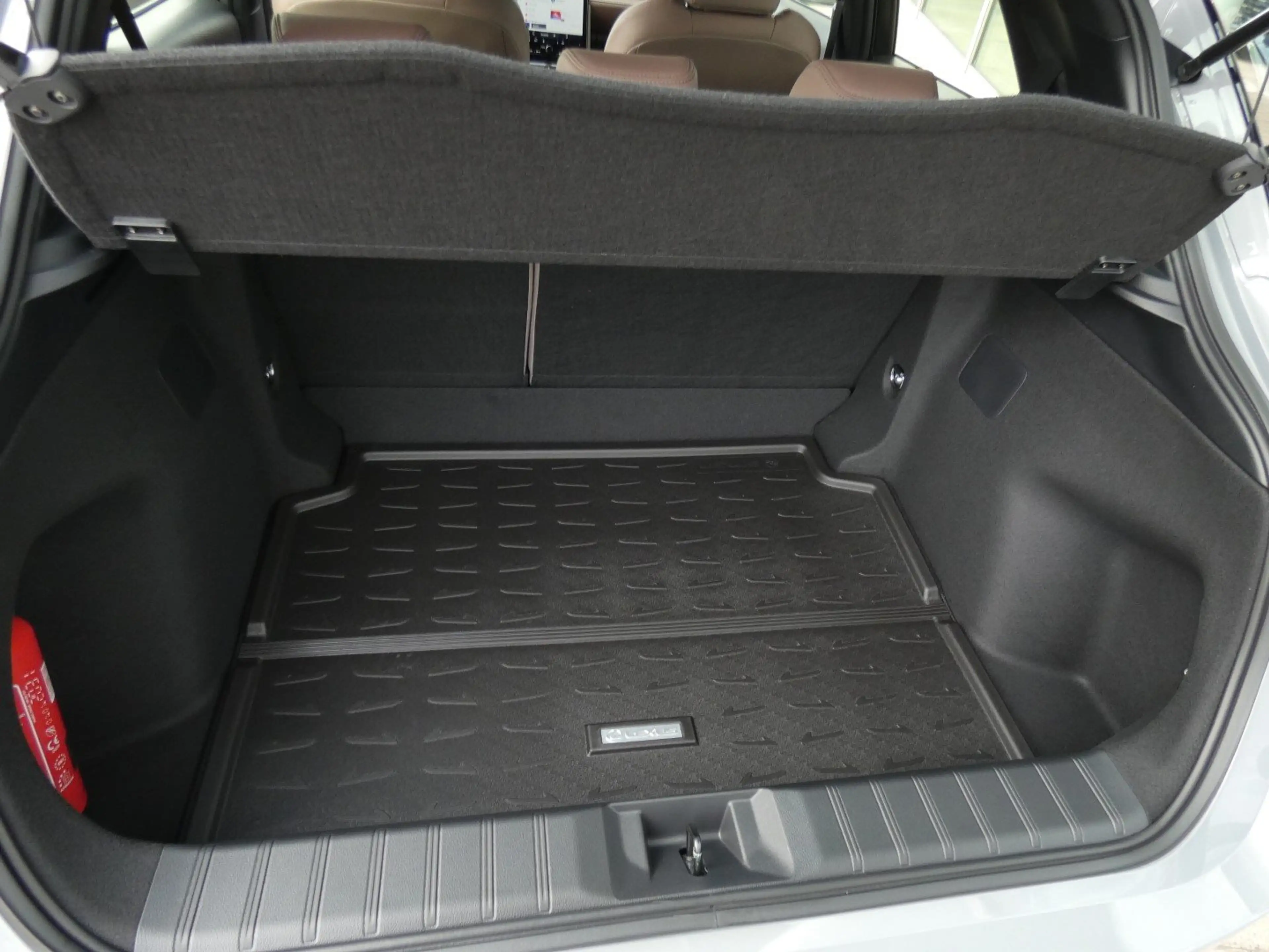 Lexus LBX Hybrid Elegant +LEDER +Zetelverwarming +Dodehoek — photo 13