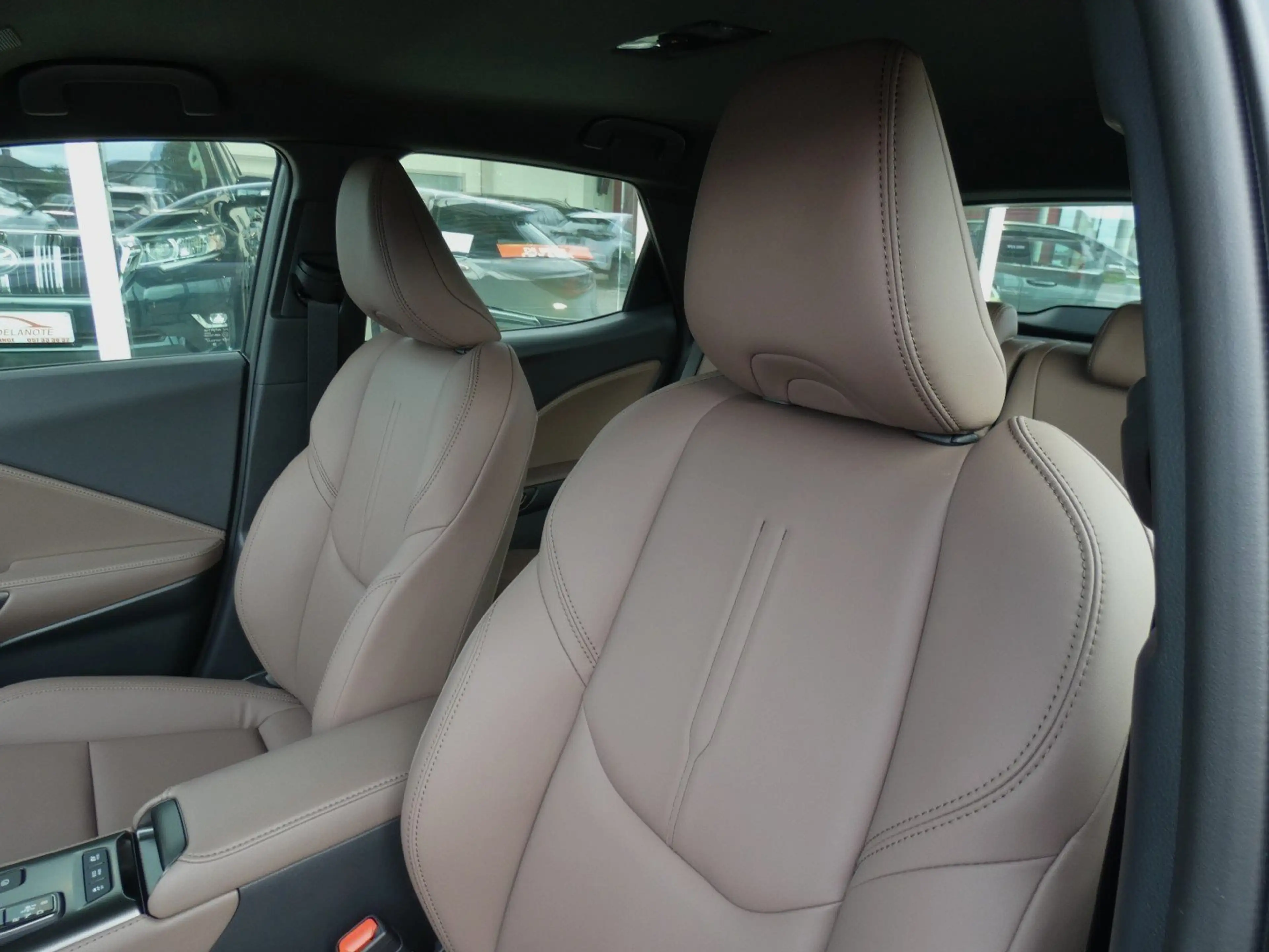 Lexus LBX Hybrid Elegant +LEDER +Zetelverwarming +Dodehoek — photo 10