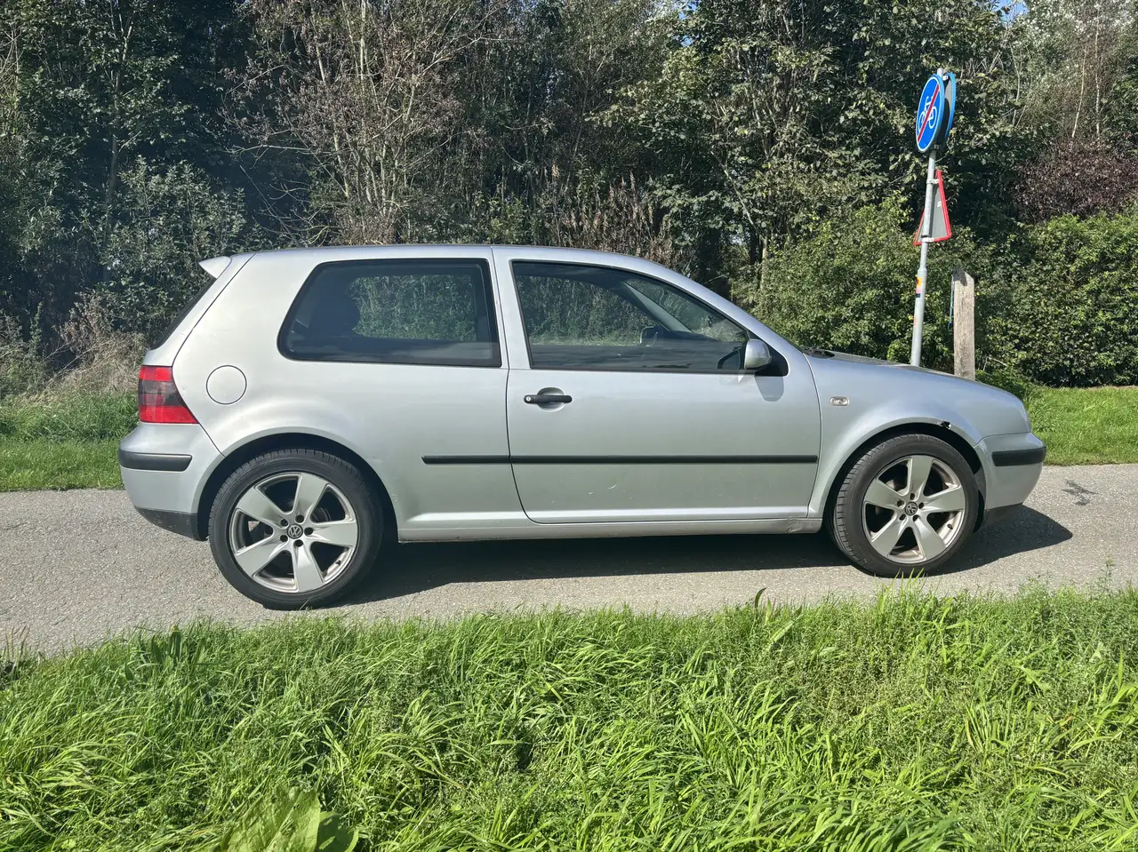 Volkswagen Golf 1.6-16V Trendline, foto 6