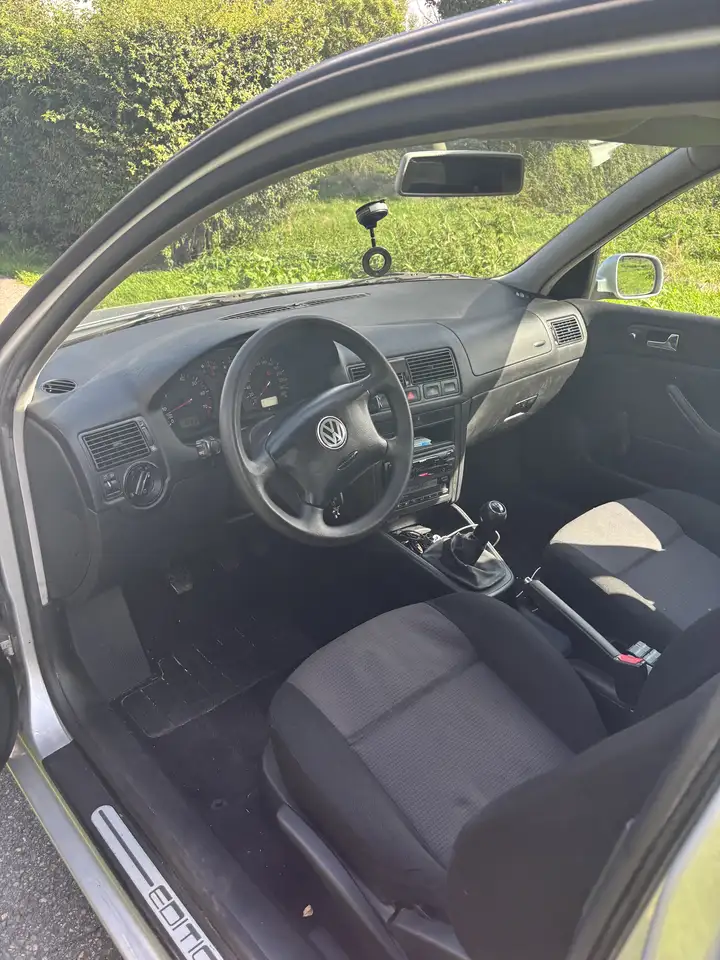 Volkswagen Golf 1.6-16V Trendline, foto 8