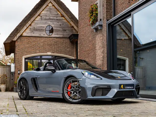 Porsche 718 Spyder RS 4.0 PDK / Weissach Pack / Carbon / Kuipstoel