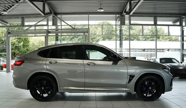 BMW X4 M view 7