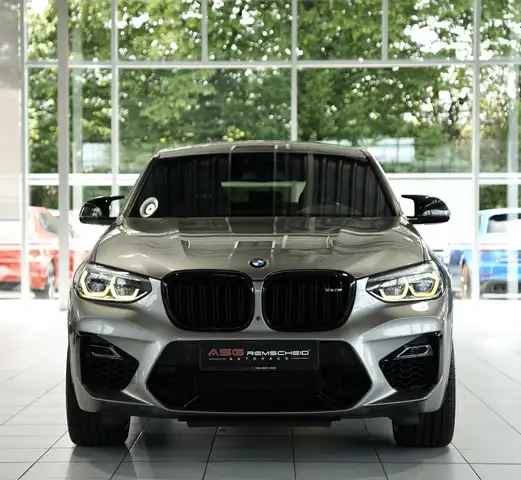 BMW X4 M view 4