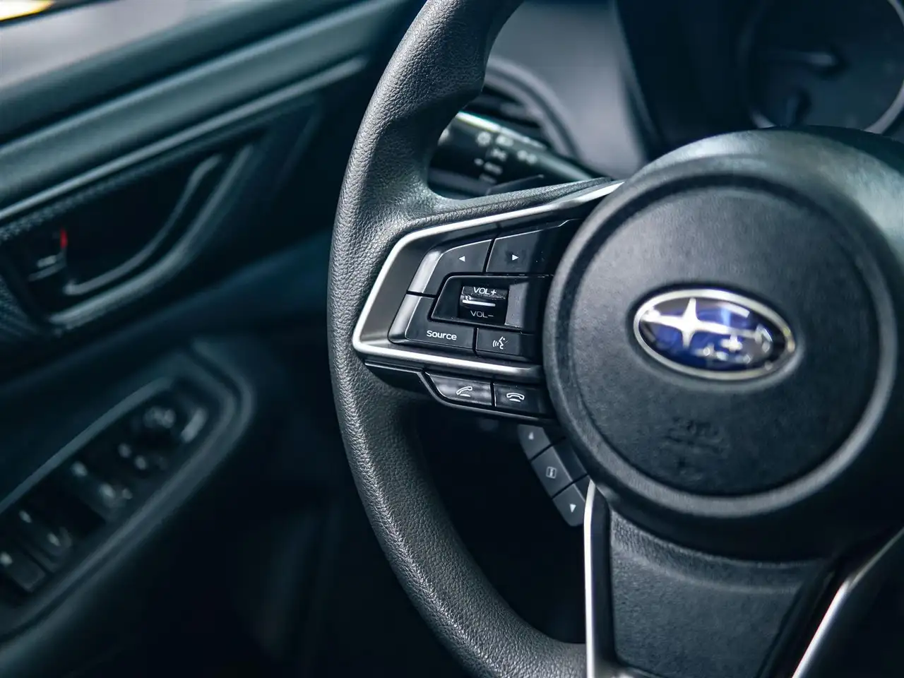 Subaru Legacy снимка Subaru Legacy