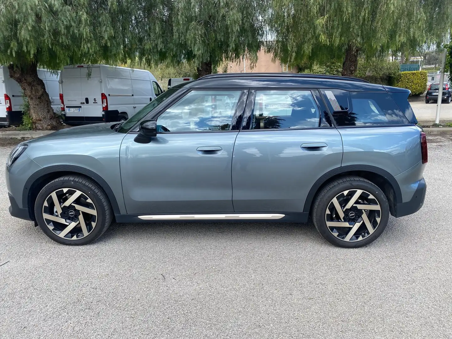 MINI Countryman C MINI Countryman C Grün - 2