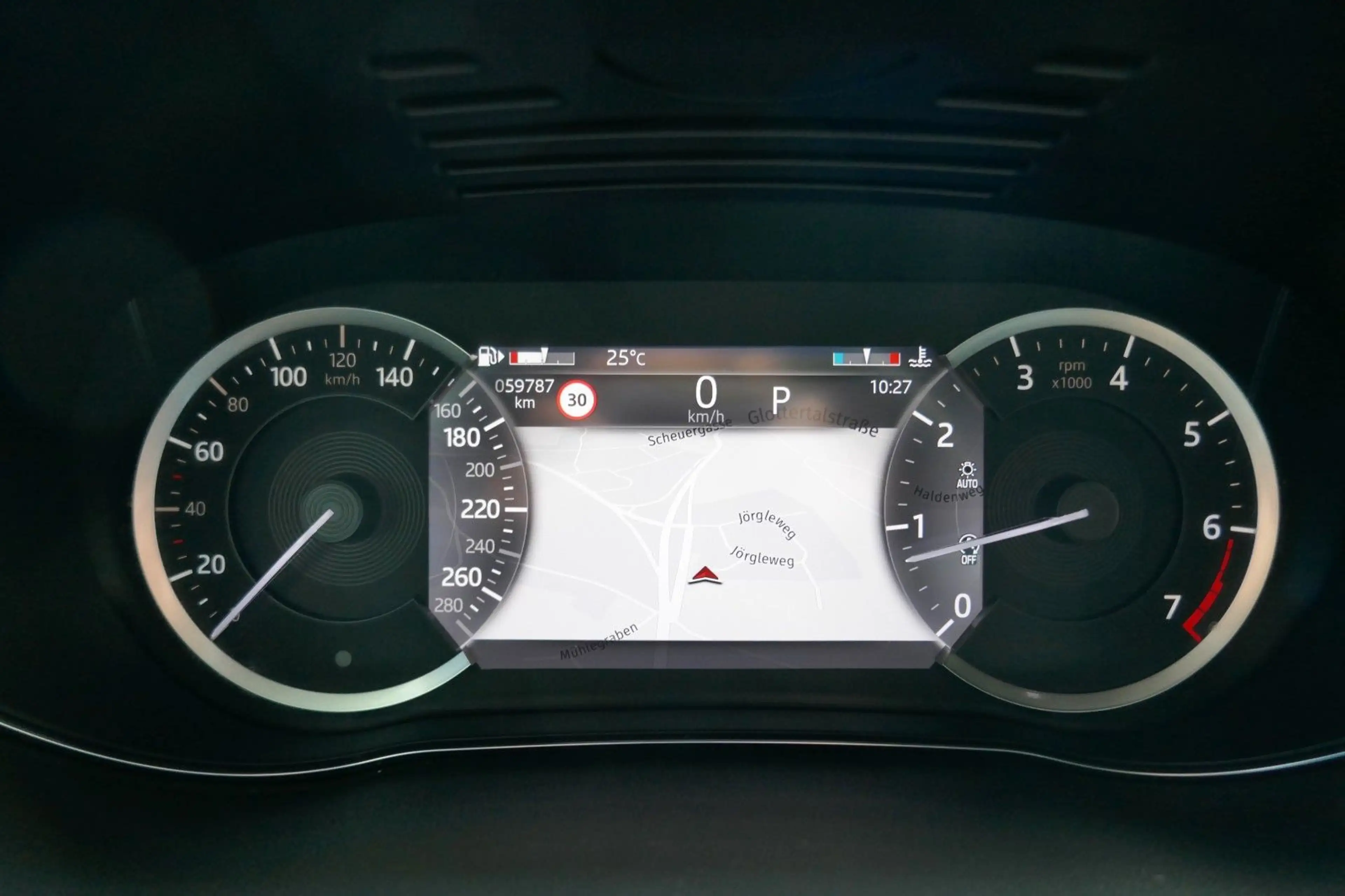 Jaguar E-Pace P200 AWD R-Dynamic 1.HAND LED LEDER — photo 10