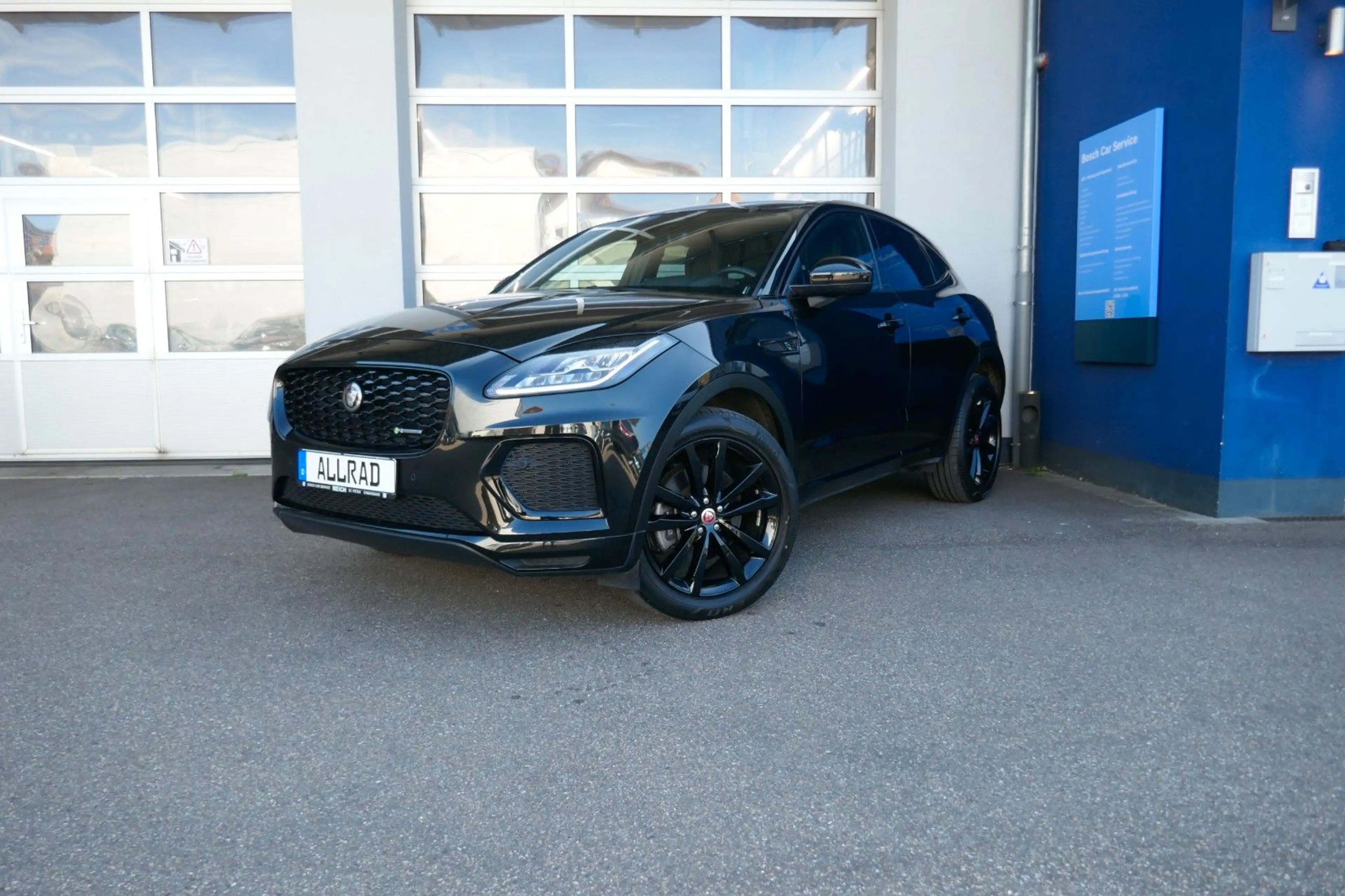 Jaguar E-Pace P200 AWD R-Dynamic 1.HAND LED LEDER