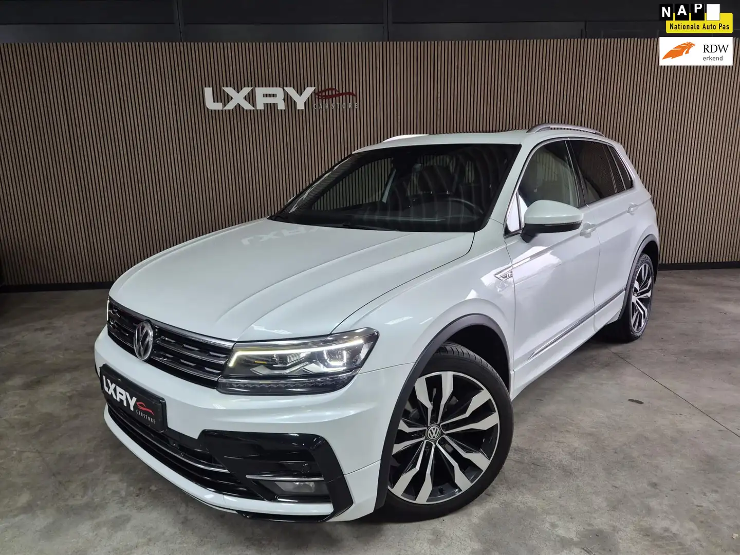 Volkswagen Tiguan 2.0 TSI 4Motion Highline Business R 220PK | Navi | Blanc - 1