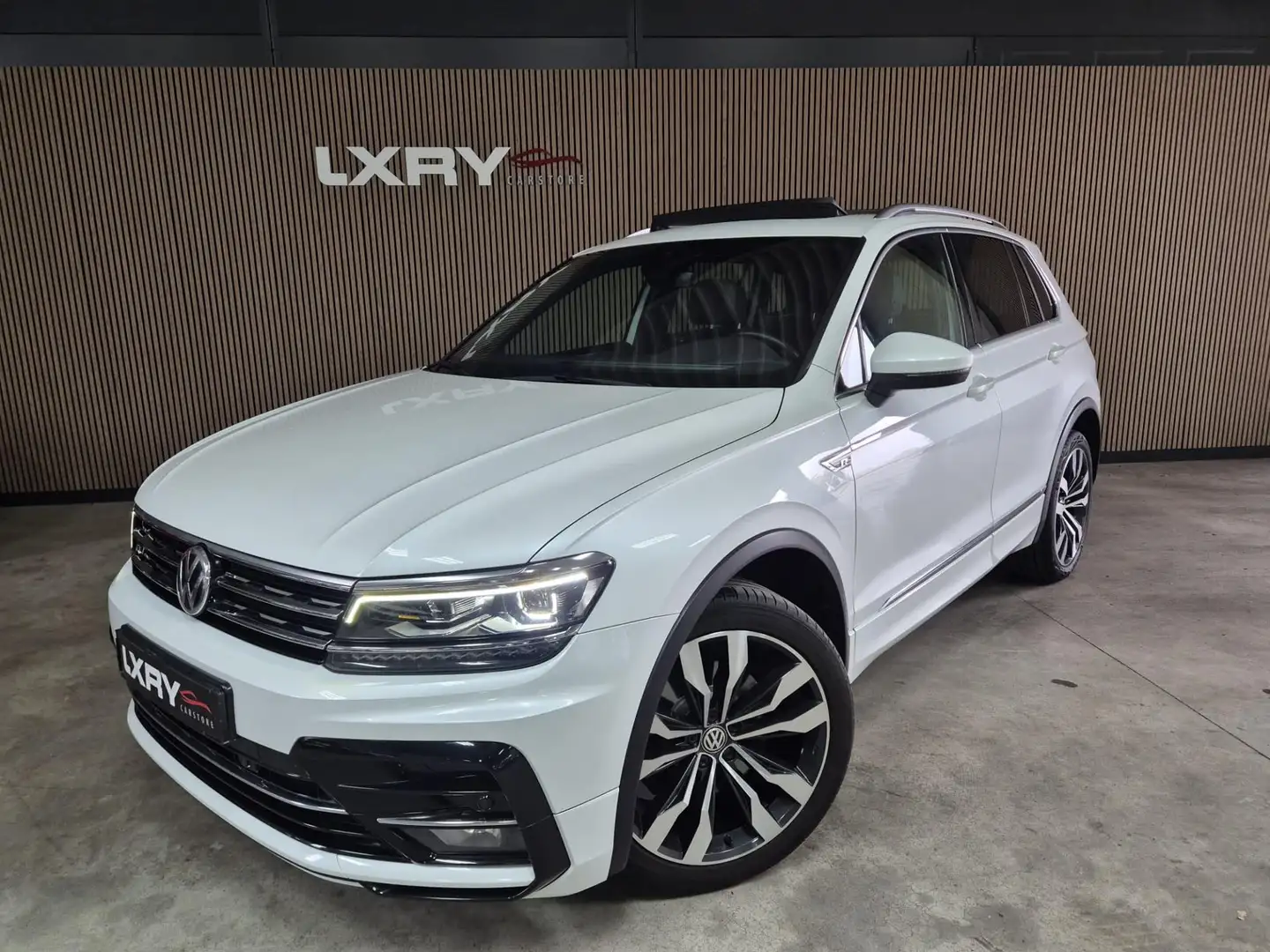 Volkswagen Tiguan 2.0 TSI 4Motion Highline Business R 220PK | Navi | Blanc - 2
