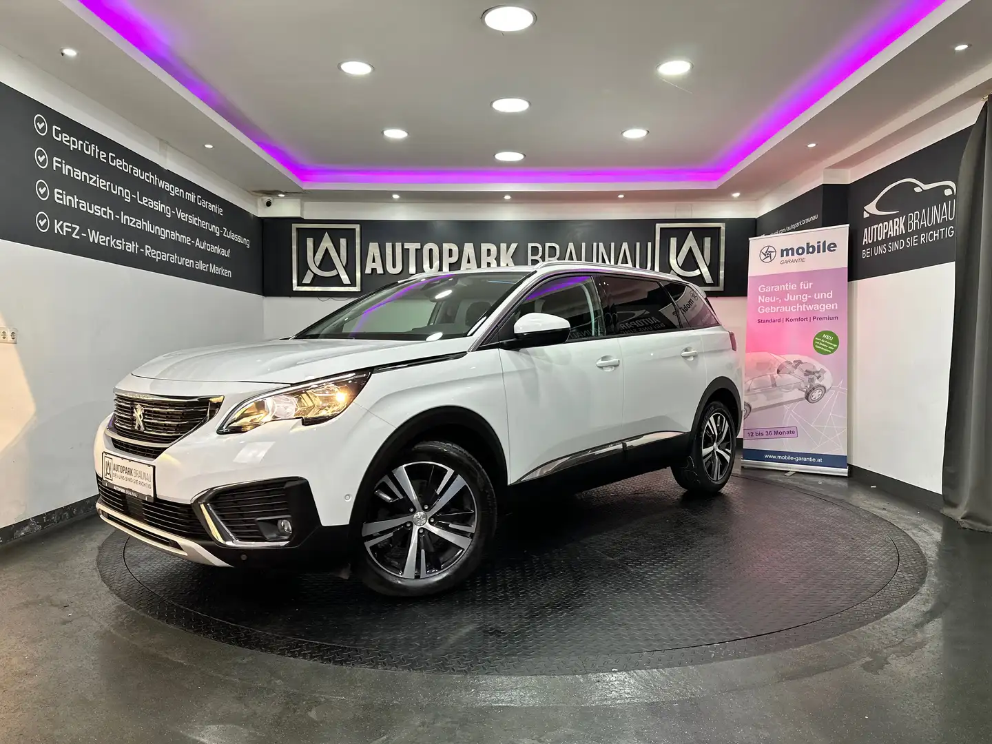 Peugeot 5008 1,2 PureTech Allure Aut. *PANO*KEYLESS* Weiß - 1