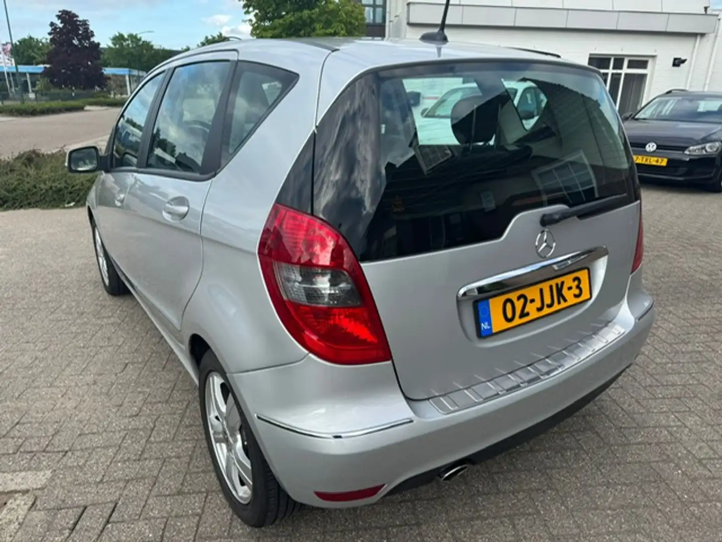 Mercedes-Benz A 150 Automaat Avantgarde Airco Navigatie Grijs - 2