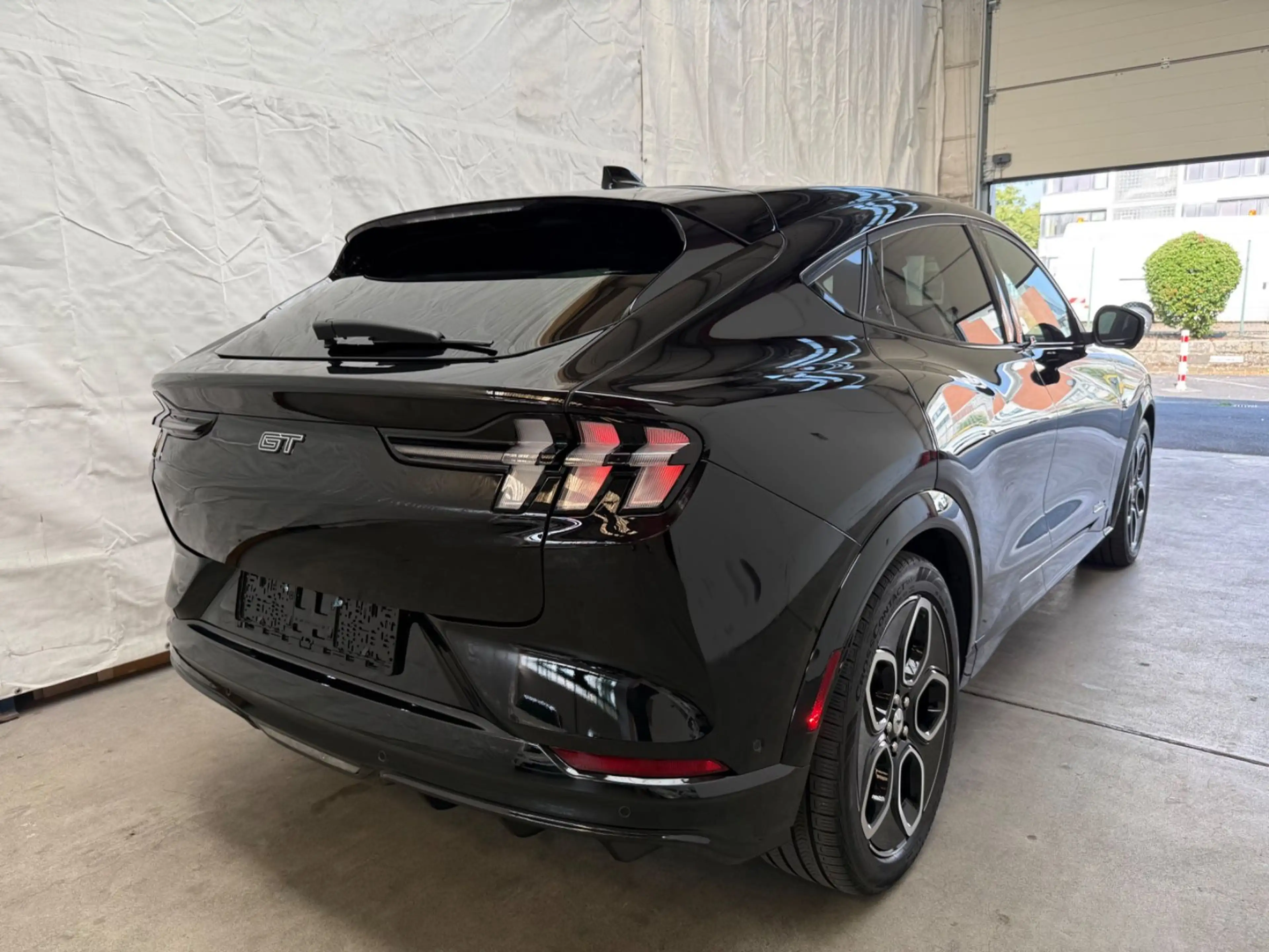 Ford Mustang Mach-E 358kW AWD GT Pano360 B&O 4x4 — photo 4