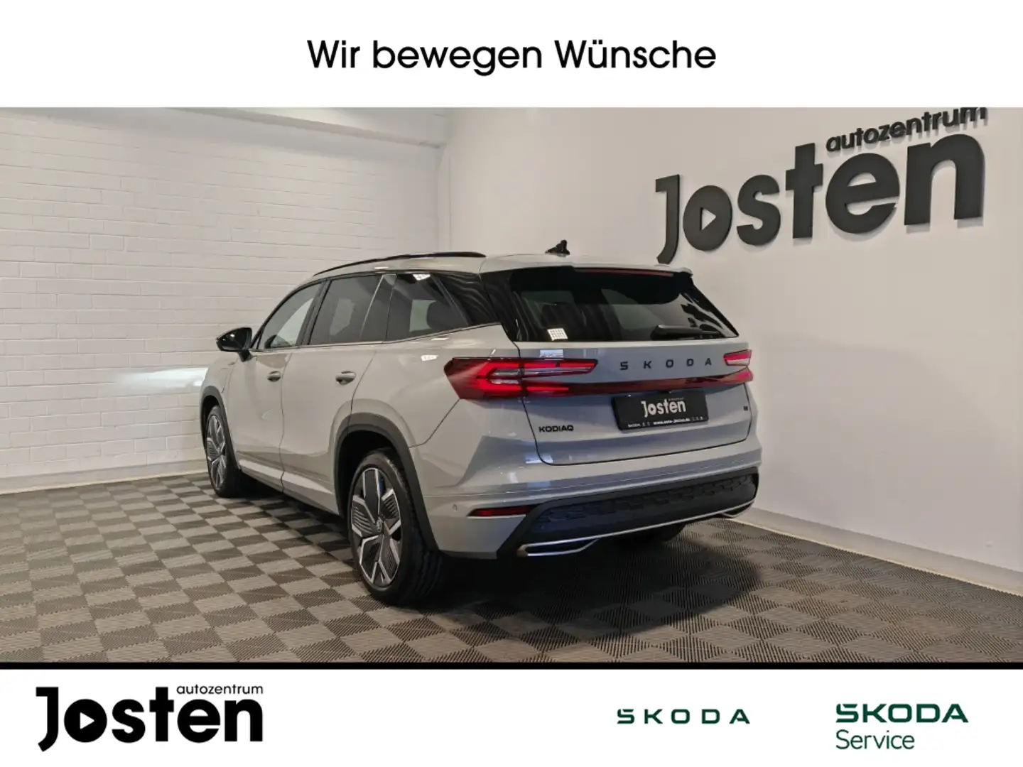 Skoda Kodiaq Sportline 1.5TSI iV DCC+ Fahrass+ Komfort+ Infotai Grijs - 2