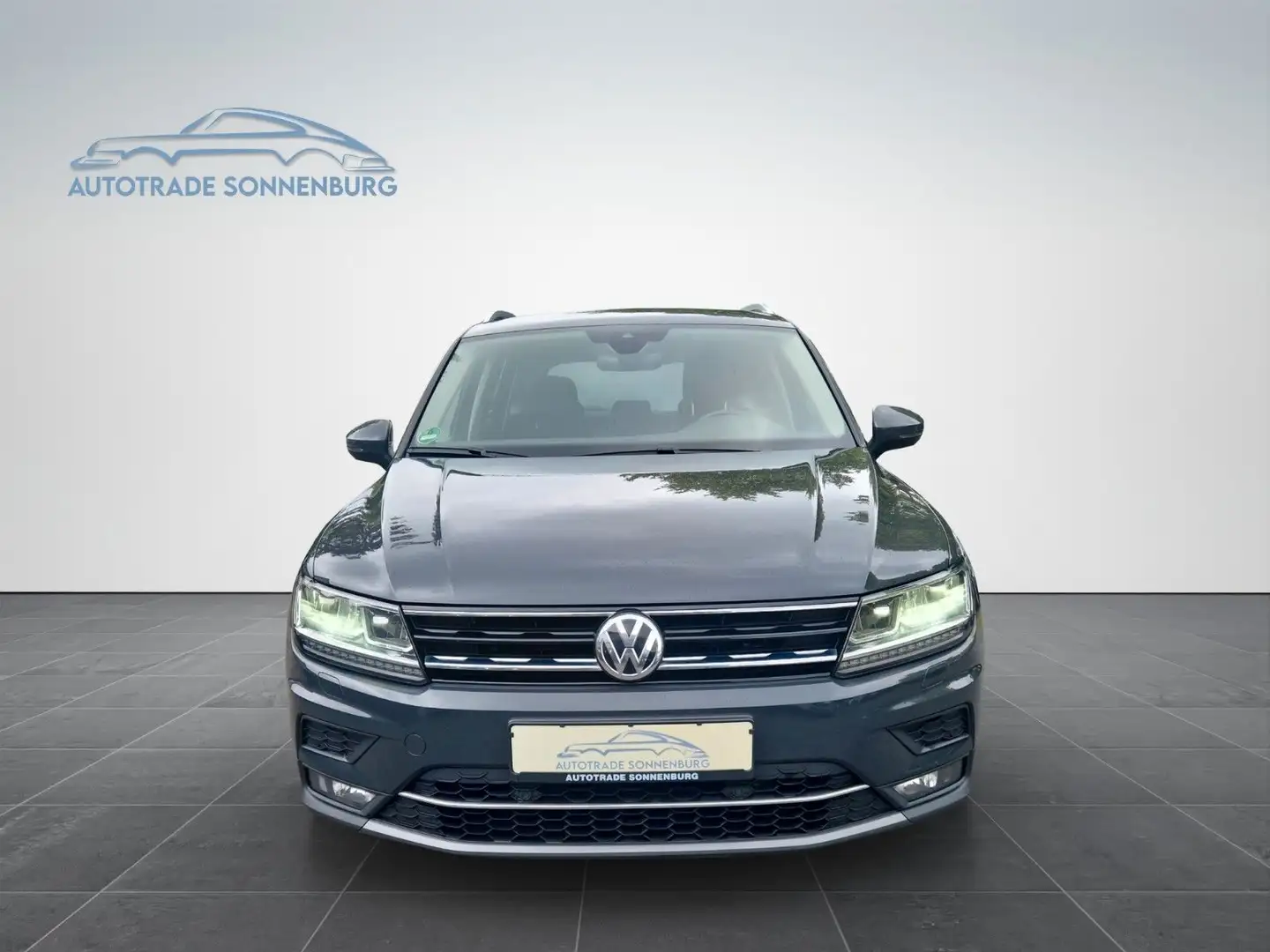 Volkswagen Tiguan Highline BMT/4Motion/STANDHEIZ/ACC/LED/AL Grau - 2