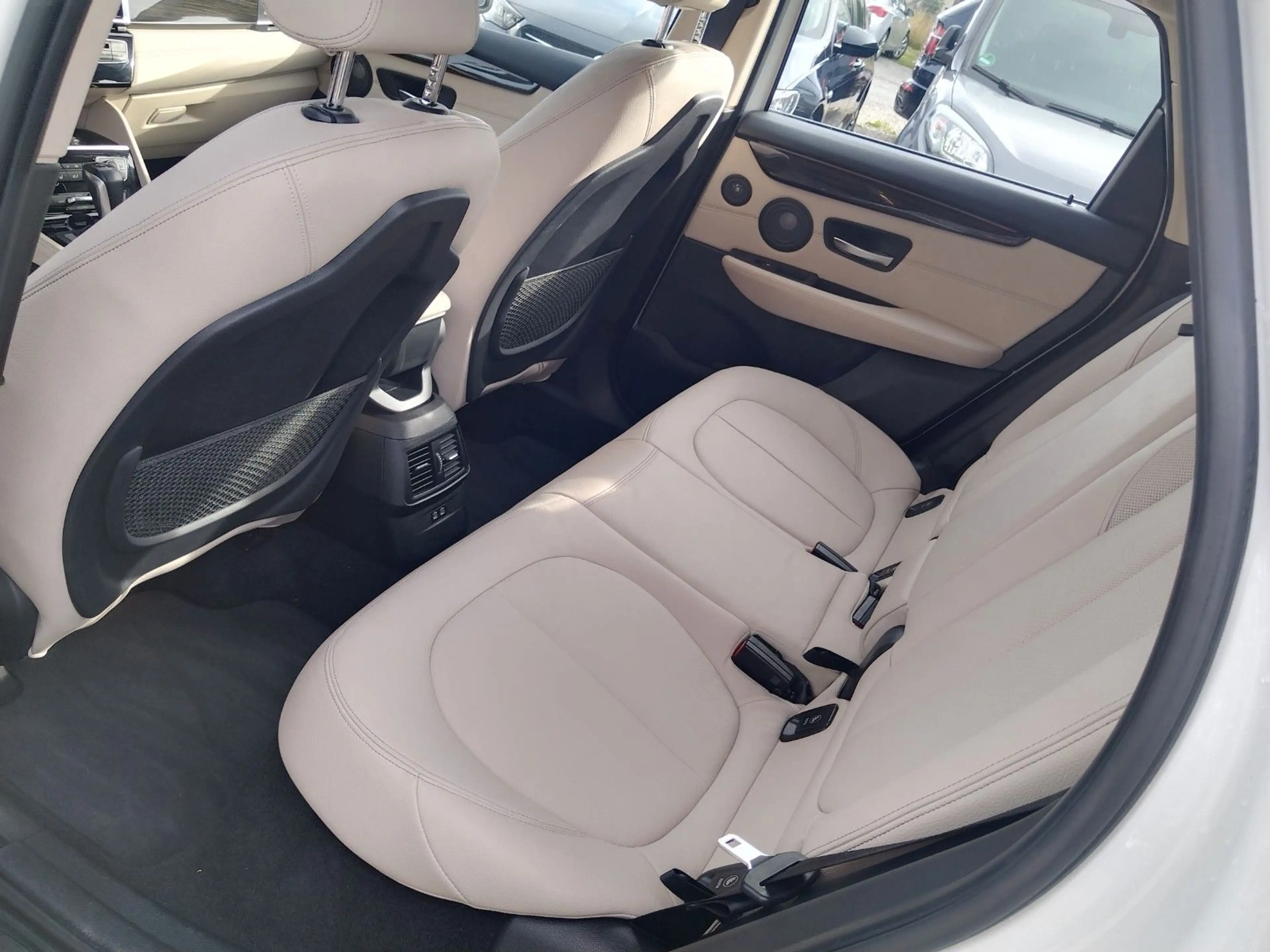 BMW 225 2 Active Tourer 225 xe Luxury Line — photo 11