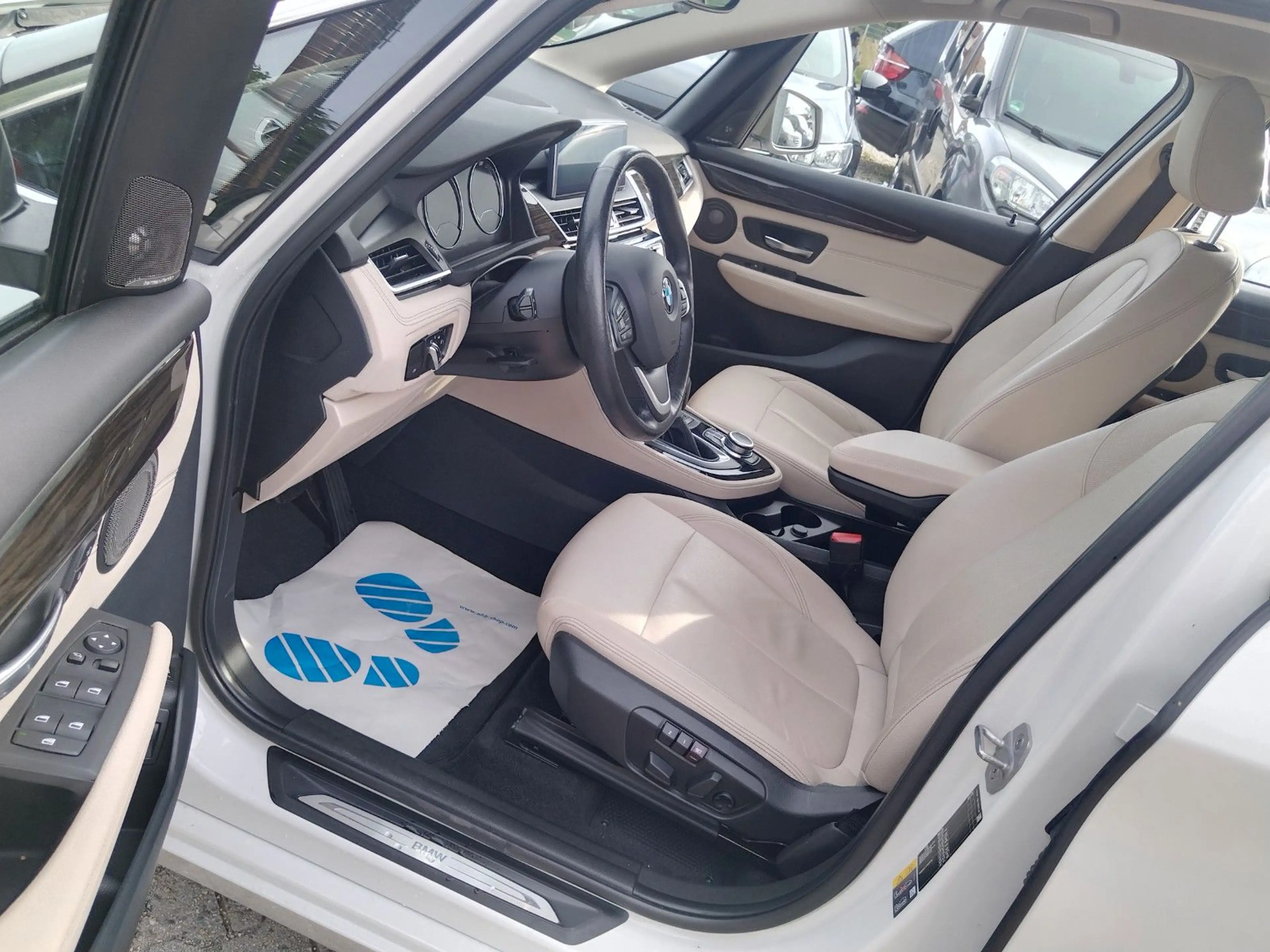 BMW 225 2 Active Tourer 225 xe Luxury Line — photo 10