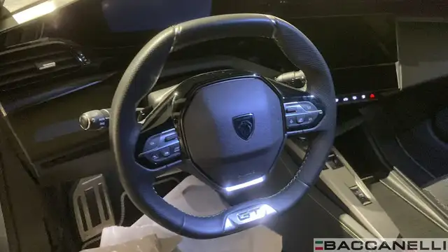 Peugeot 308 view 14