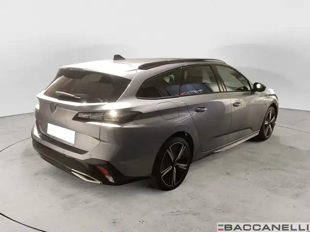Peugeot 308 view 3