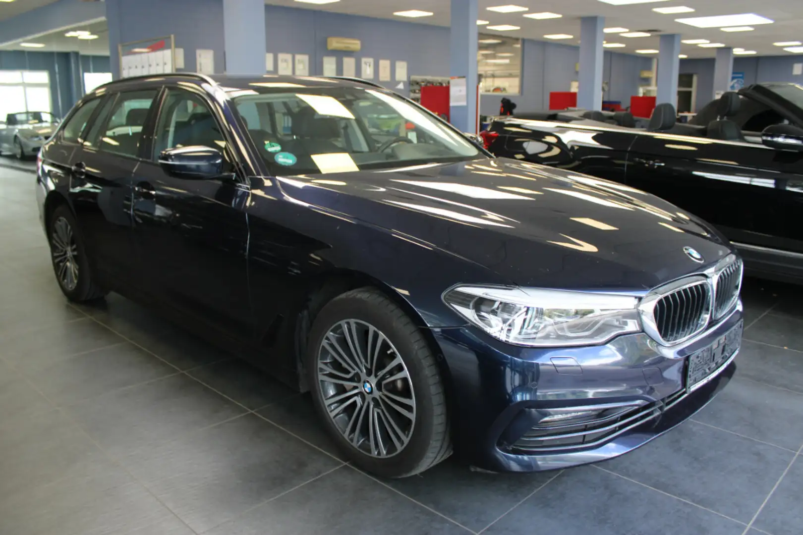 BMW 530 530D xDrive Touring Aut. Sport Line Blau - 1