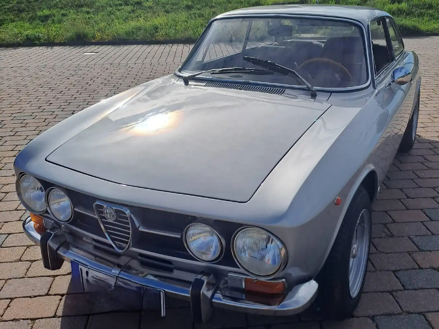Alfa Romeo 1750 GTV Bertone Silber - 1
