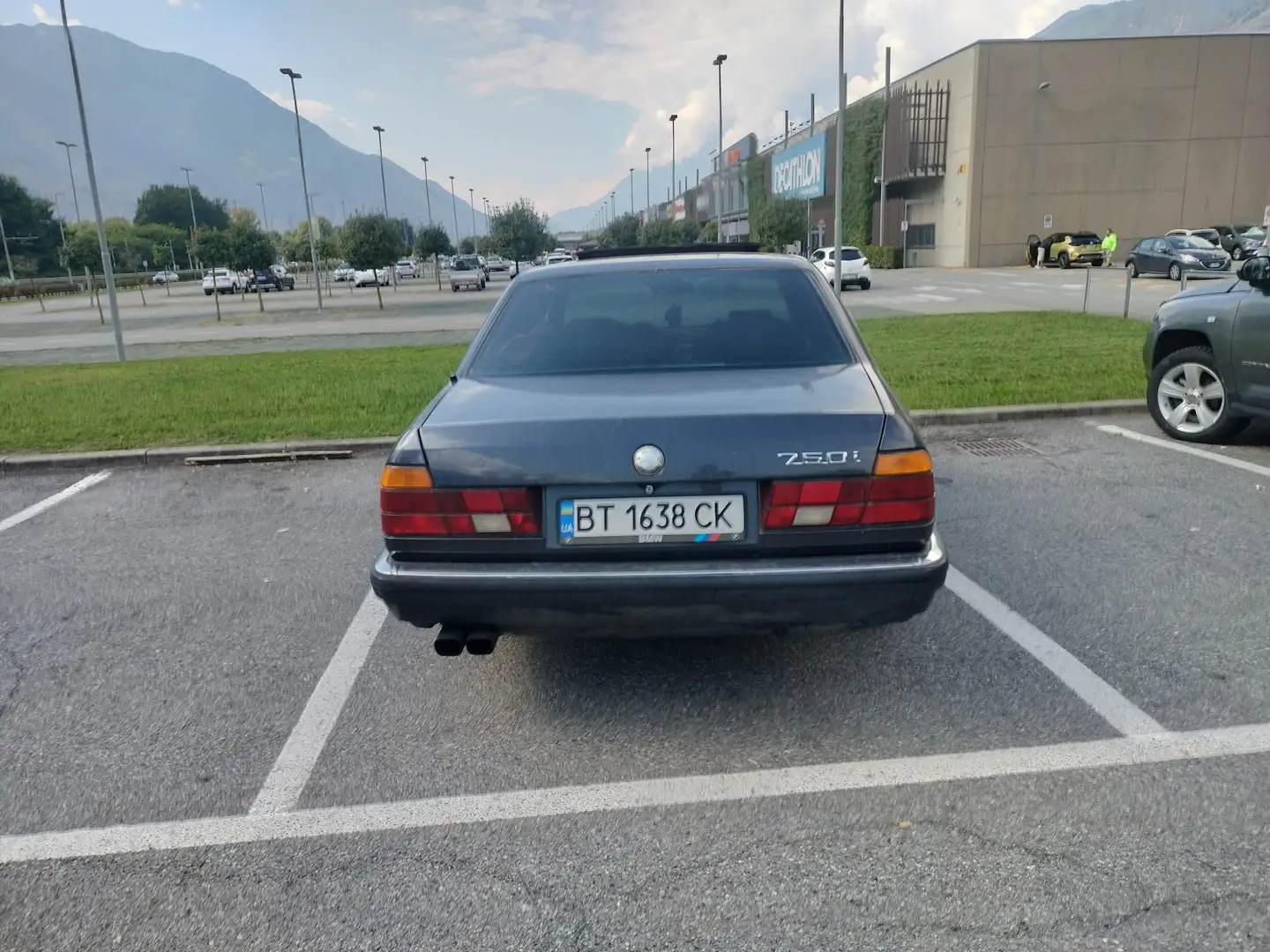 BMW 750 750i - 2