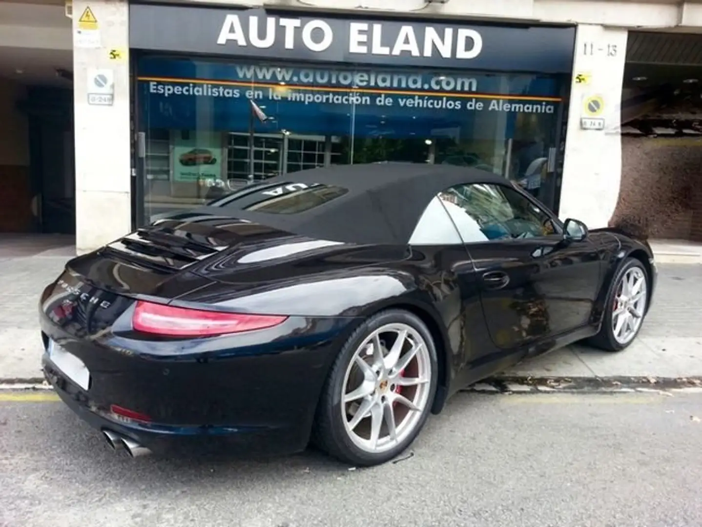 Porsche 911 Carrera Cabrio Negro - 1
