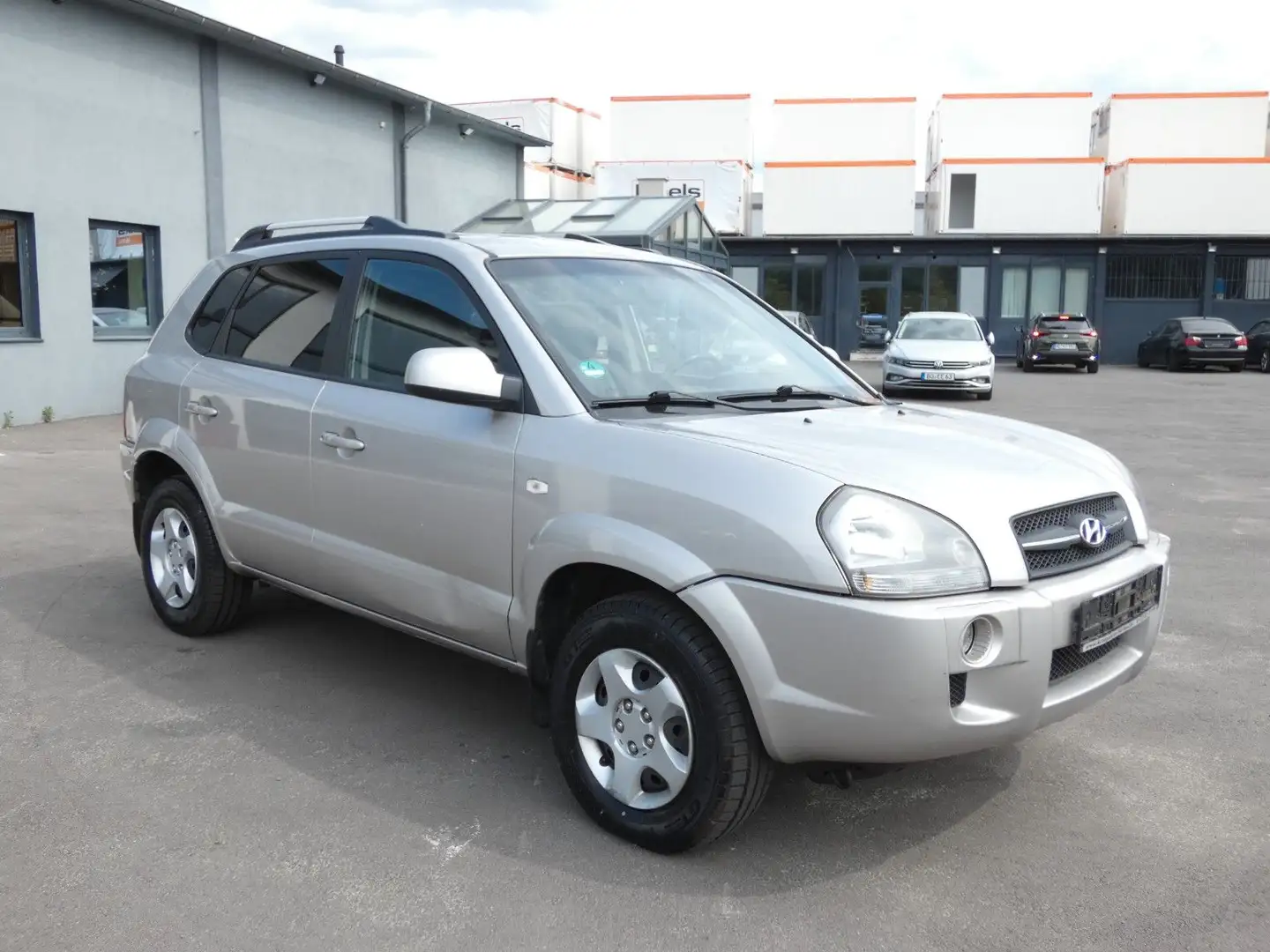 Hyundai TUCSON 2.0 GLS Plateado - 2