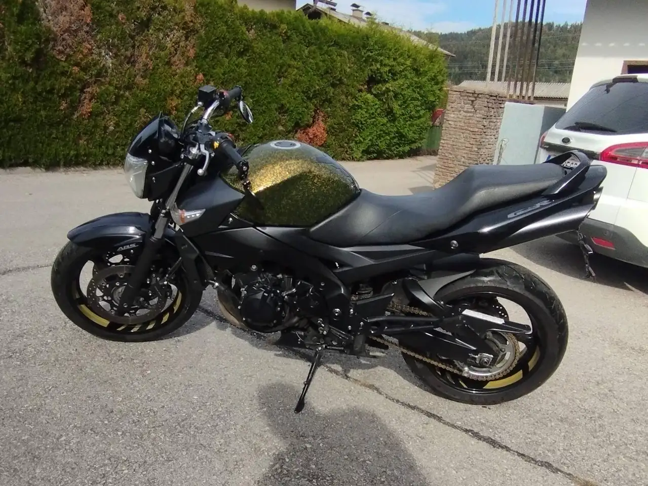 Suzuki GSR 600