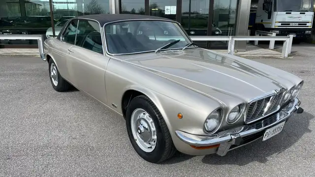 Jaguar XJ6 Jaguar XJ6 4.2 Coupé (XJ-C)