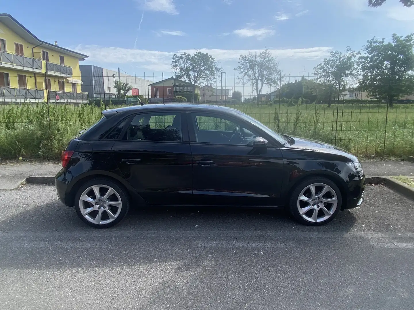 Audi A1 Sportback 1.6 tdi Attraction 90cv - 2