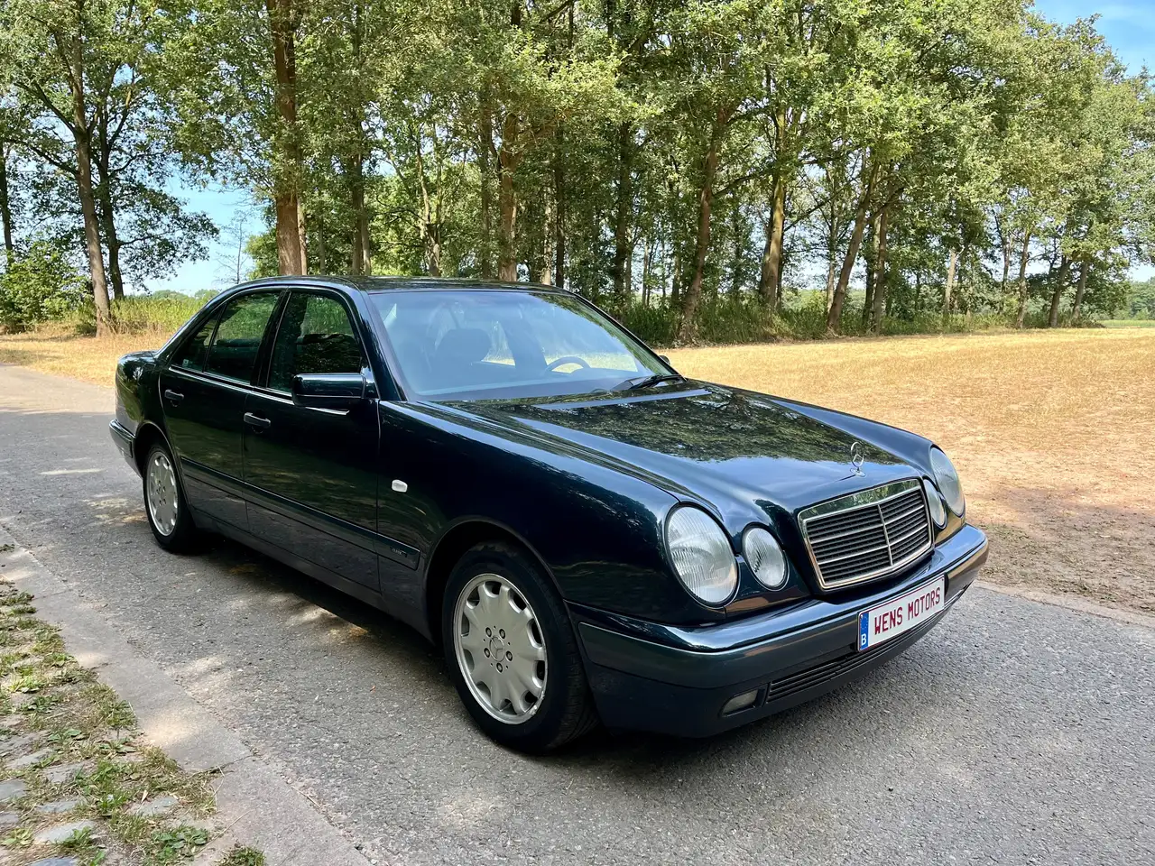 Mercedes-Benz E 300