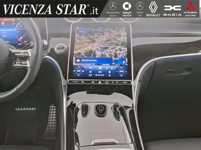Mercedes-Benz GLC view 4