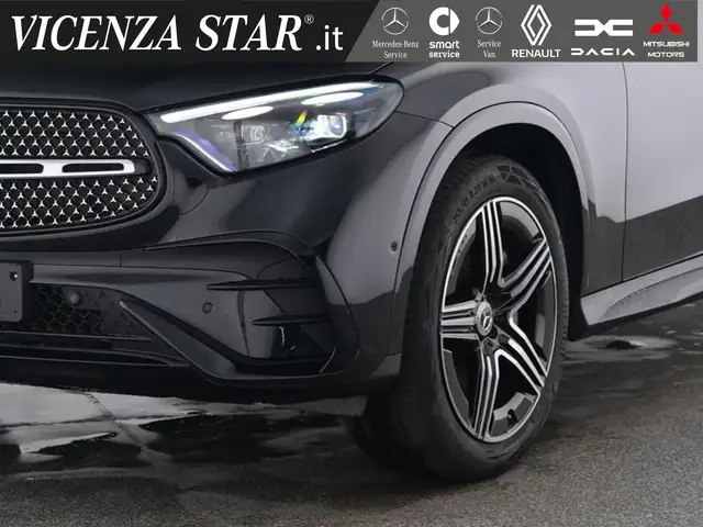 Mercedes-Benz GLC view 3