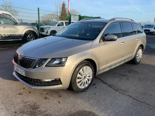 Skoda Octavia 1.6 CR TDi Ambition AUTOMATIK KLIMA NAVI 8500 HTVA