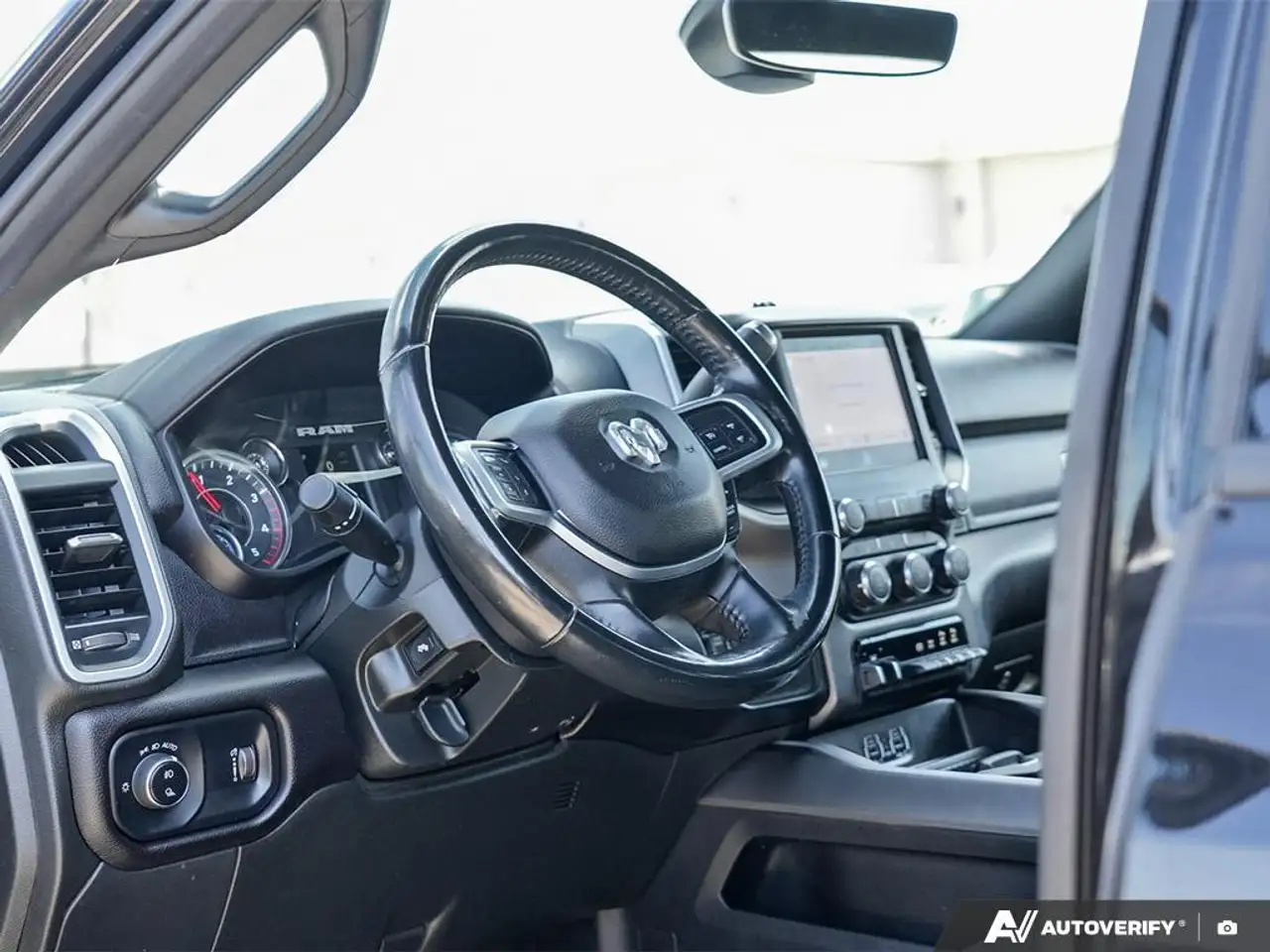 RAM 2500 снимка RAM 2500