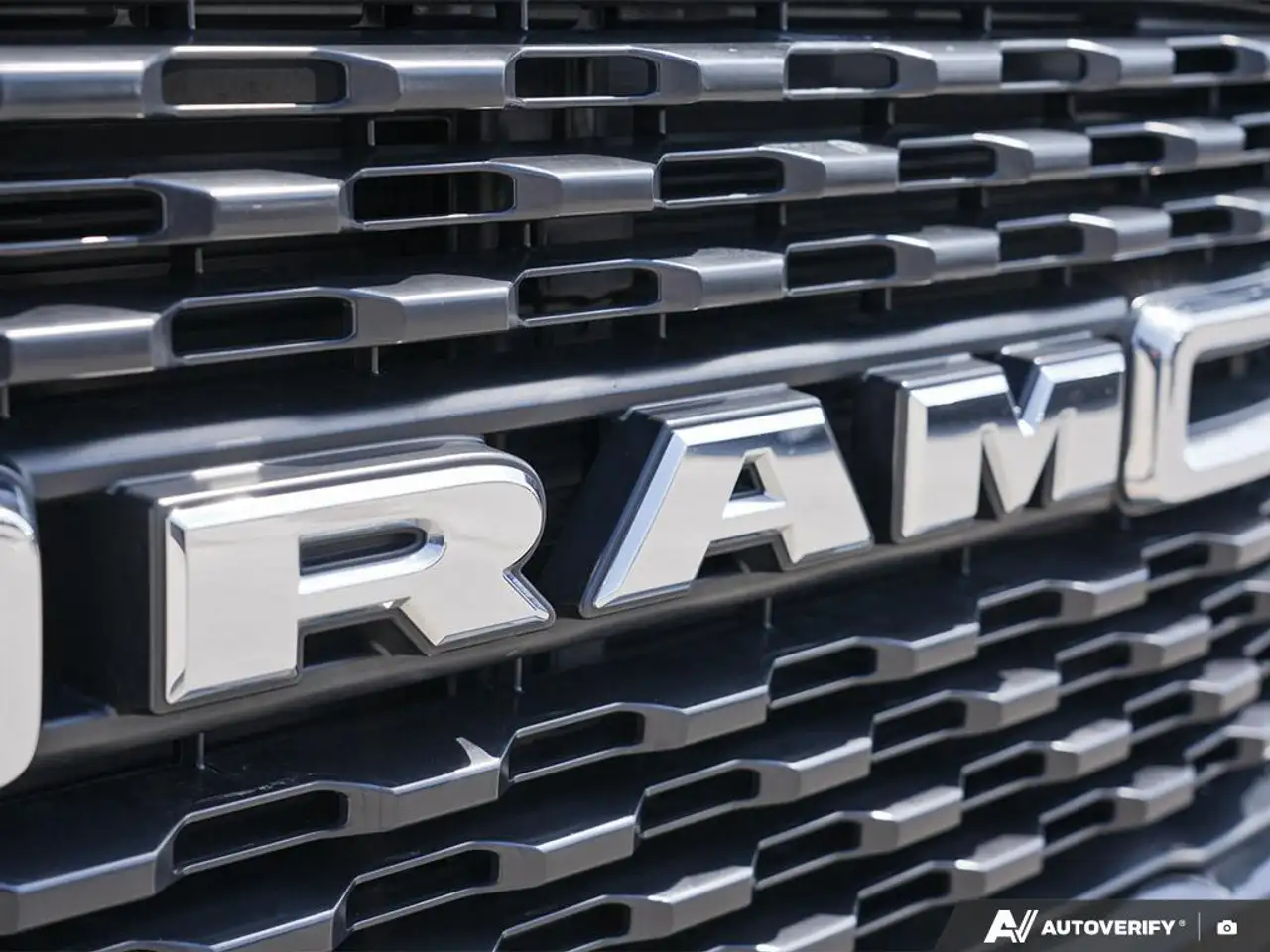 RAM 2500 снимка RAM 2500