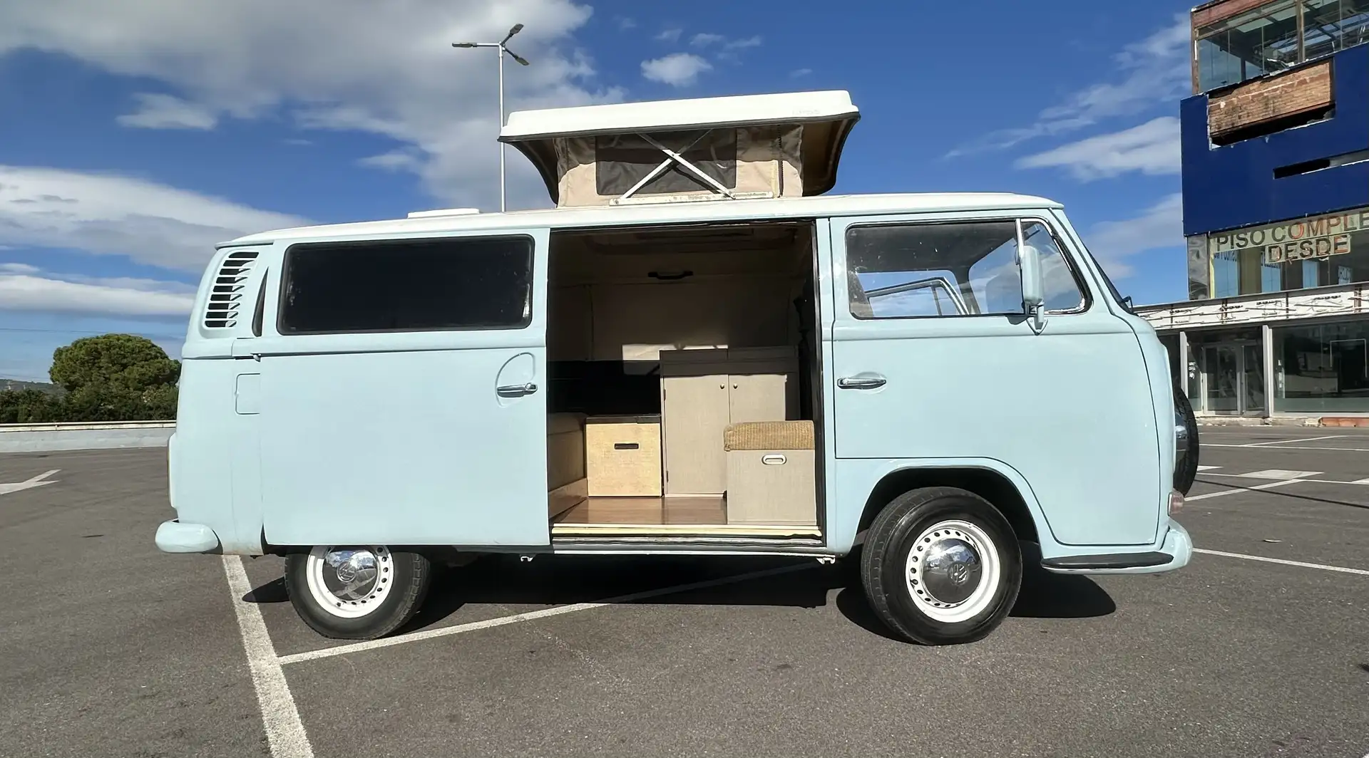Volkswagen T2 CAMPERIZADA - 1