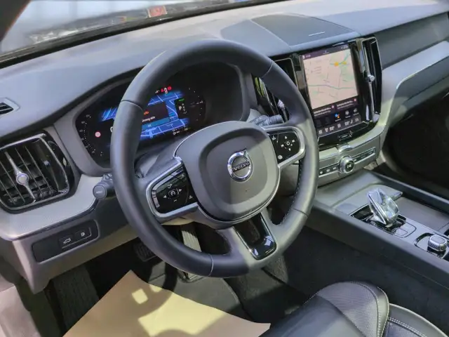 Volvo XC60 view 14