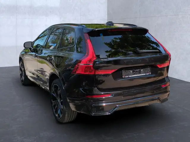 Volvo XC60 view 5